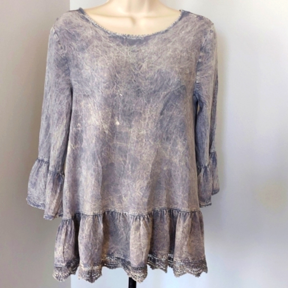 Altar'd State Distressed Chambray Baby Doll Shirt. Size Small